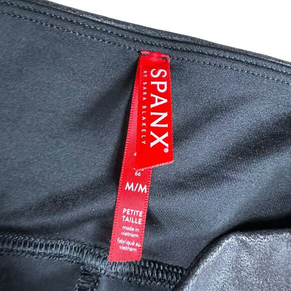 SPANX Black Faux Leather Leggings Slimming Casual Classy Women's Medium Petite - Picture 3 of 6
